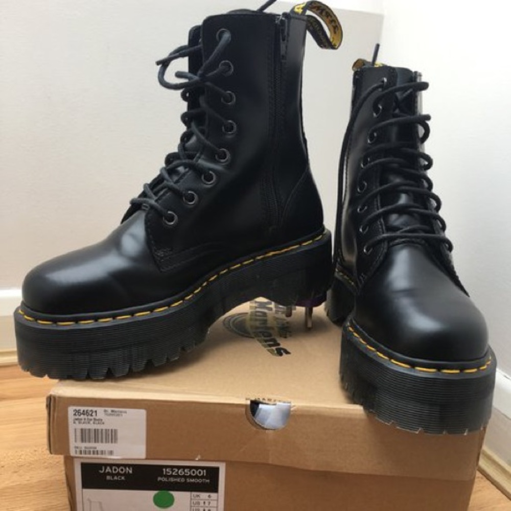Dr. Marten Jadon Size 7